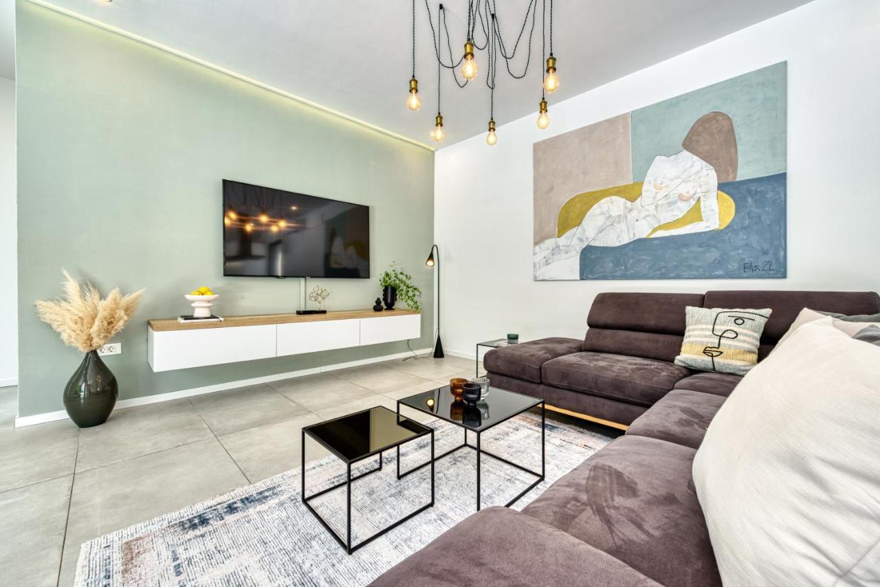 Villa Oasis - Your Luxury Home Away From Home Celopeci Exterior foto